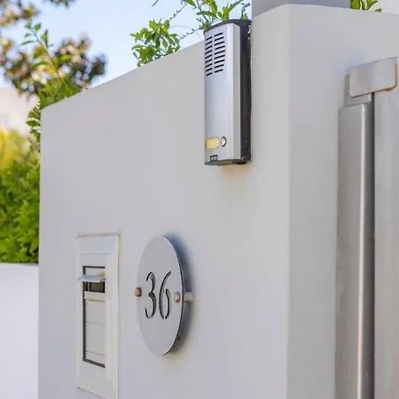 Villa Milos 36 *