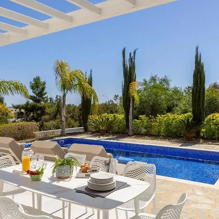 Villa Milos 36 *