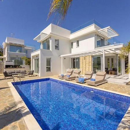 Villa Milos 36 *